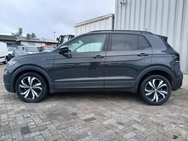 Volkswagen T-Cross 3