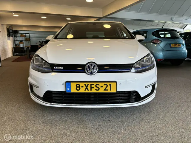 Volkswagen e-Golf , Navi , PDC V+A 2014 Elektrisch 5