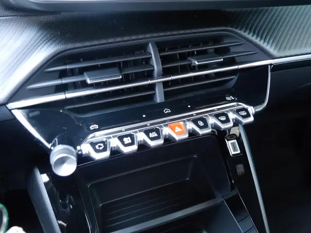 Peugeot 2008 1.2 Hybrid 145PK Style 2025 Hybride Benzine 31