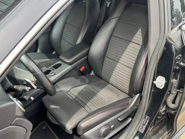 Mercedes-Benz CLA 180 Business Solution AMG 2017 Benzine 9