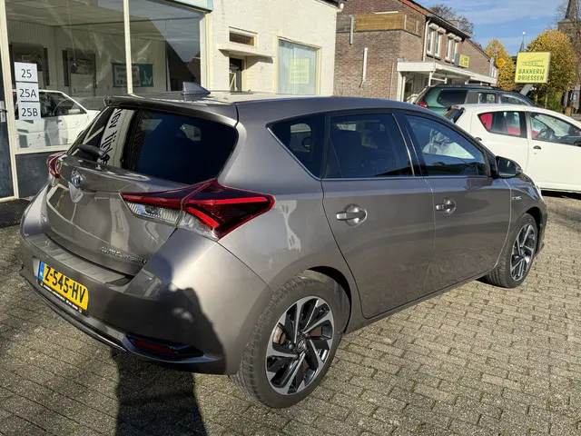 Toyota Auris 1.8 Hybrid Dynamic 2016 Hybride Benzine 5