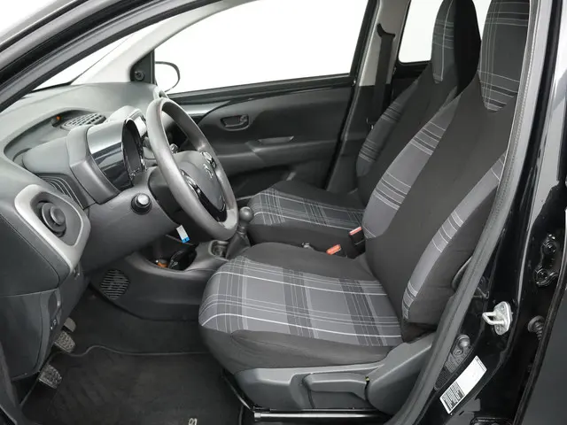 Peugeot 108 1.0 e-VTi Active 2017 Benzine 11