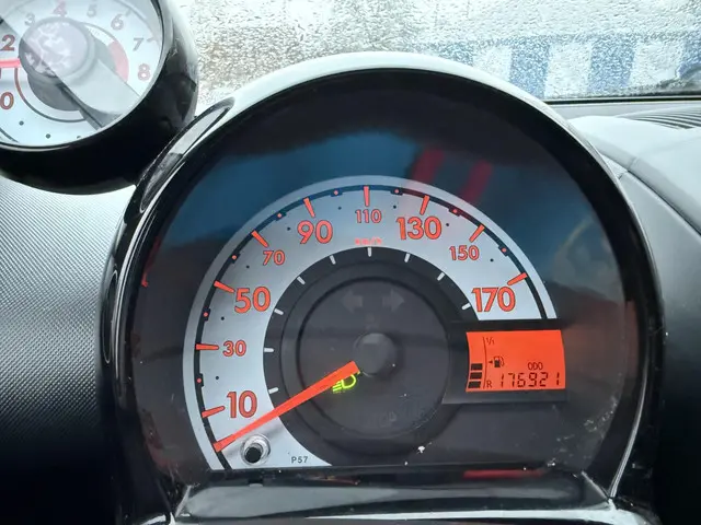 Peugeot 107 1.0 Sportium 2013 Benzine 7