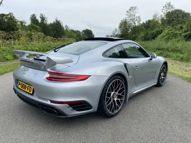 Porsche 911 3.8 Turbo S 2013 Benzine 5