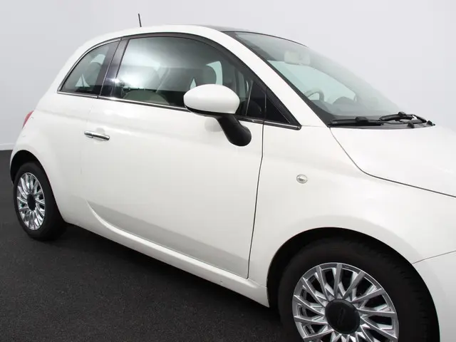 Fiat 500 0.9 TwinAir Lounge 2016 Benzine 28