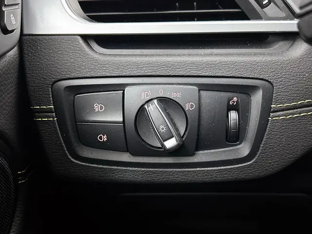 BMW X2 xDrive25e High Executive 2023 Hybride Benzine 37