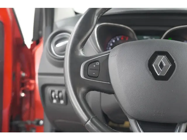 Renault Captur TCe 90 Intens 2018 Benzine 32