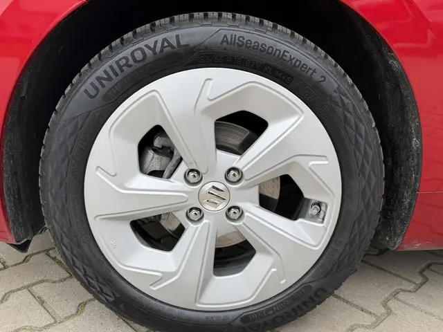 Suzuki Swift 1.2 Select Smart Hybrid 2025 Benzine 27