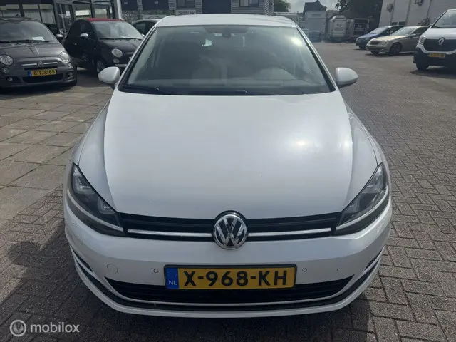 Volkswagen Golf 2