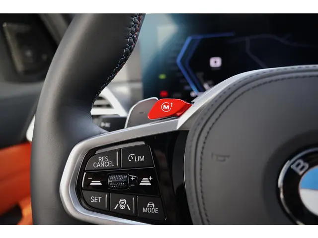 BMW M3 3-serie Touring xDrive Competition 2025 Benzine 34