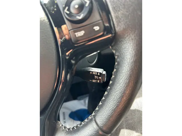 Toyota Yaris 1.5 Hybrid Bi-Tone 2018 Hybride Benzine 13