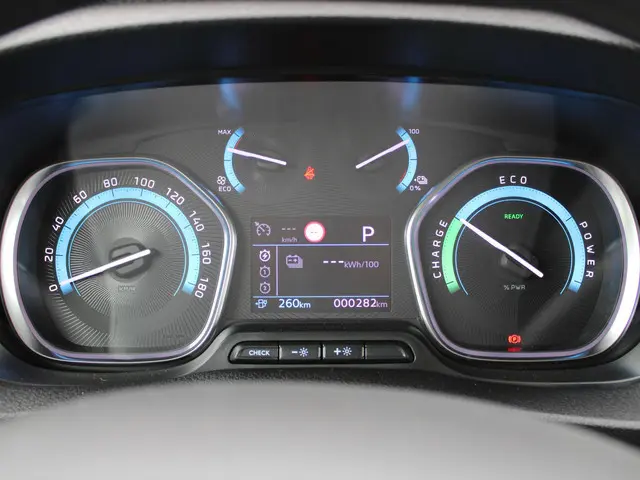 Peugeot e-Expert EV L3 DC 75 kWh 2023 Elektrisch 11