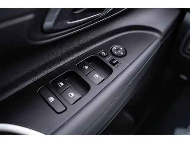 Hyundai i20 1.0 T-GDI Trend Mild Hybrid 2023 Benzine 38