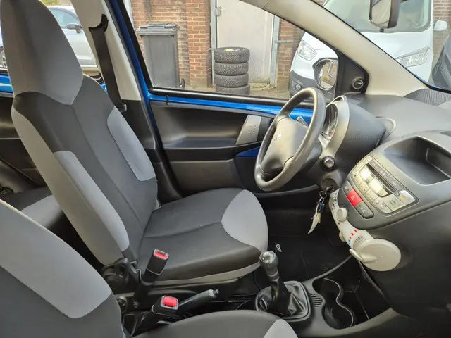 Peugeot 107 1.0 Access Accent Airco 2013 Benzine 2