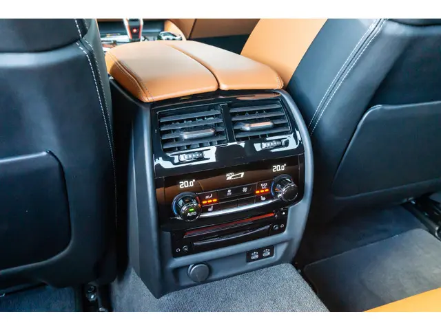 BMW M5 5 Serie Competition 2020 Benzine 29