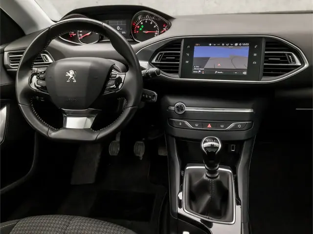 Peugeot 308 SW 1.2 PureTech Sport 2020 Benzine 7