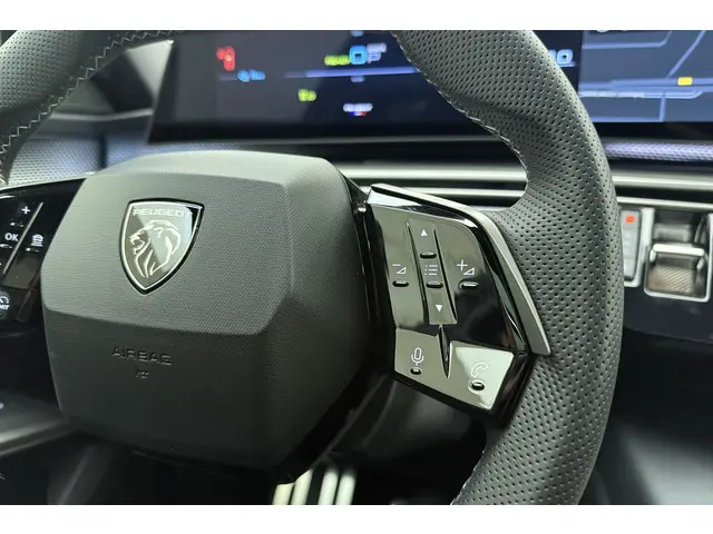 Peugeot 5008 1.6 Plug-in Hybrid GT 2025 Hybride Benzine 26