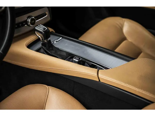 Volvo XC90 2.0 D4 90th Anniversary Edition 2018 Diesel 29
