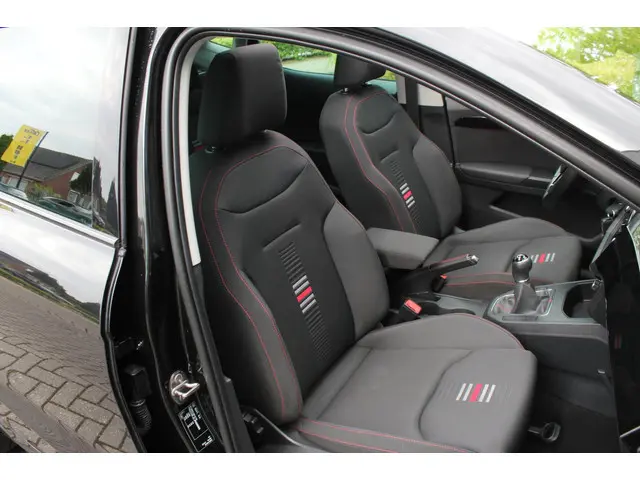 SEAT Ibiza 1.0 TSI FR Business Intense pano 2017 Benzine 13