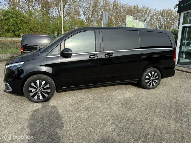 Mercedes-Benz EQV 3