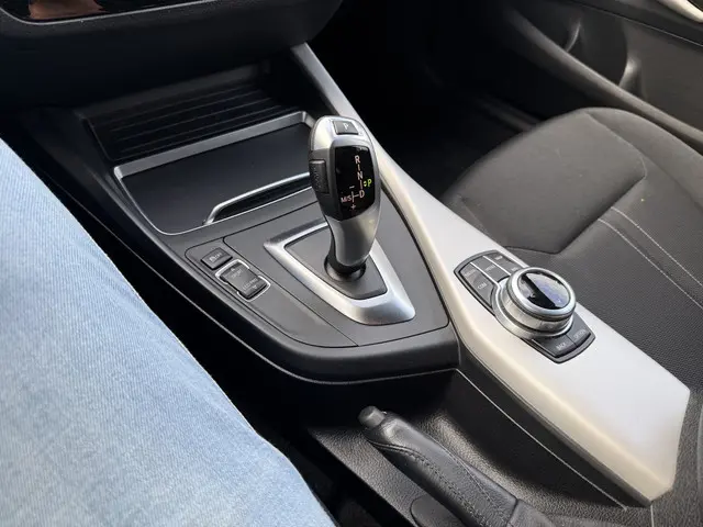 BMW 1 Serie 118i Executive Automaat 2018 Benzine 15