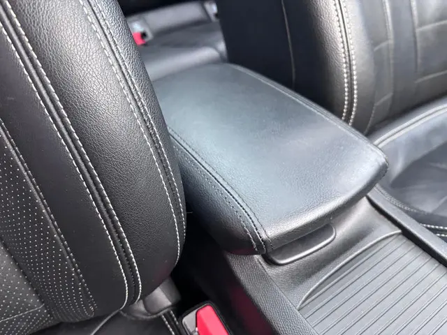 Peugeot 308 1.2 PureTech Allure Panoramdak! 2015 Benzine 17