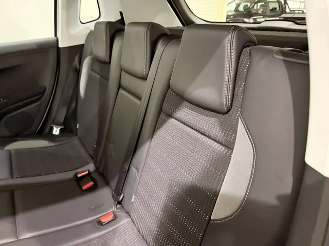 Peugeot 2008 1.2 PureTech Allure Automaat 2014 Benzine 33