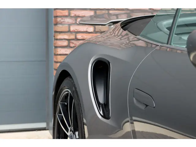 Porsche 911 992 Cabrio 3.8 Turbo S | 2023 Benzine 31