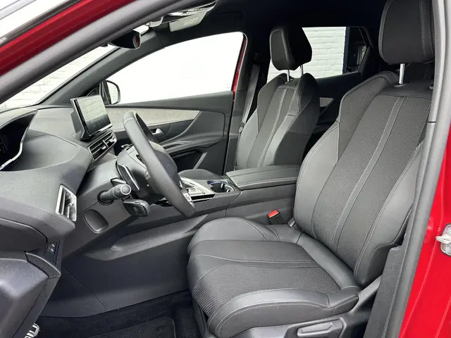 Peugeot 3008 1.6 HYbrid 225 GT 2023 Hybride Benzine 9