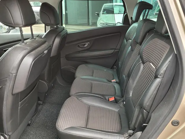 Renault Grand Scénic 1.2 TCe Intens 2017 Benzine 17