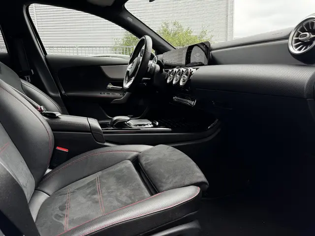 Mercedes-Benz A-Klasse 250 Premium 2019 Benzine 4