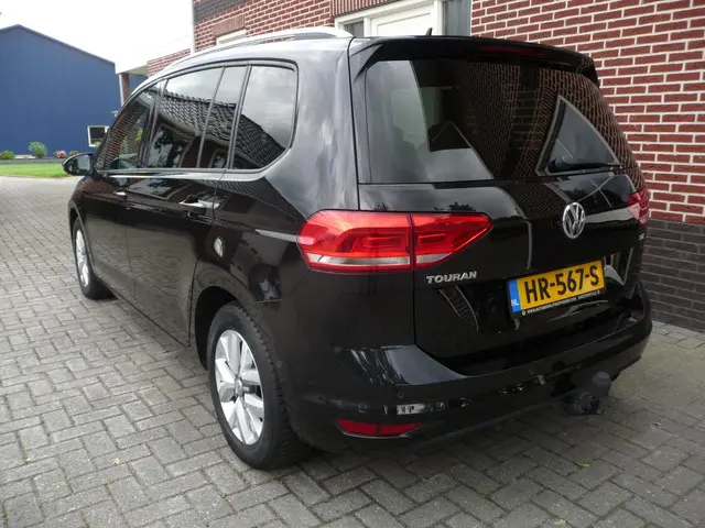 Volkswagen Touran 1.6 TDI SCR Comfortline 7p 2015 Diesel 3