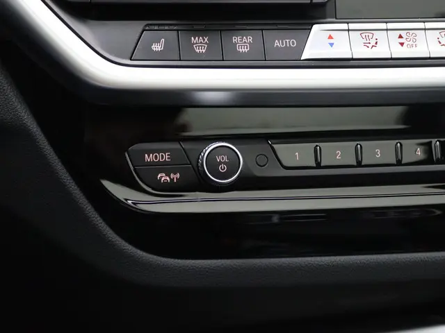 BMW iX3 Executive 80 kWh 2024 Elektrisch 28