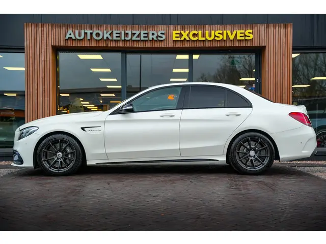 Mercedes-Benz C-Klasse AMG 63 2015 Benzine 5