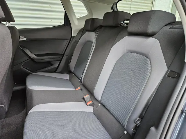 SEAT Arona 1.0 TSI Style Business Intense 2021 Benzine 7