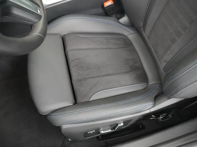 BMW 3 Serie Touring M340i xDrive 2024 Benzine 12