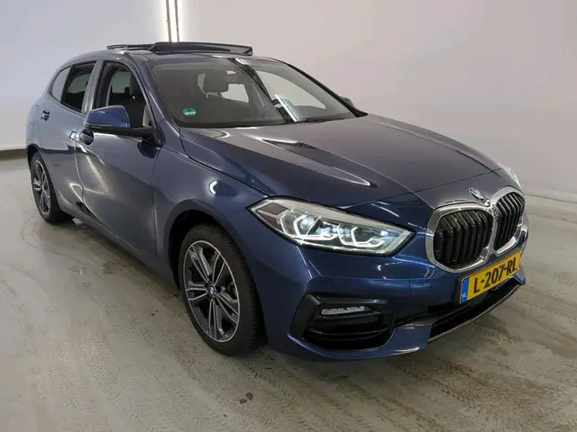 BMW 1 Serie 120i Business Edition Plus 2021 Benzine 14