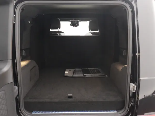 Mercedes-Benz G-Klasse AMG 63 2024 Benzine 36