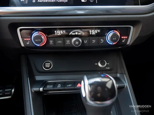 Audi Q3 Sportback 45 TFSI e S-Line 2021 Hybride Benzine 30