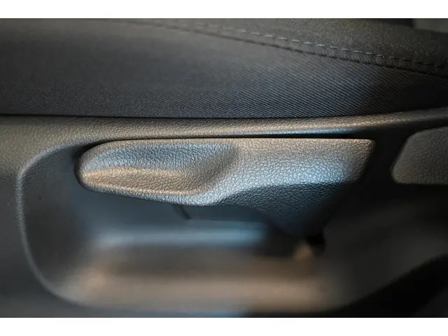 Mazda 2 Hybrid 1.5 Centre-line 2025 Hybride Benzine 14