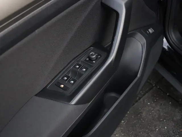 Volkswagen T-Roc 1.5 TSI Sport Business R 2021 Benzine 17