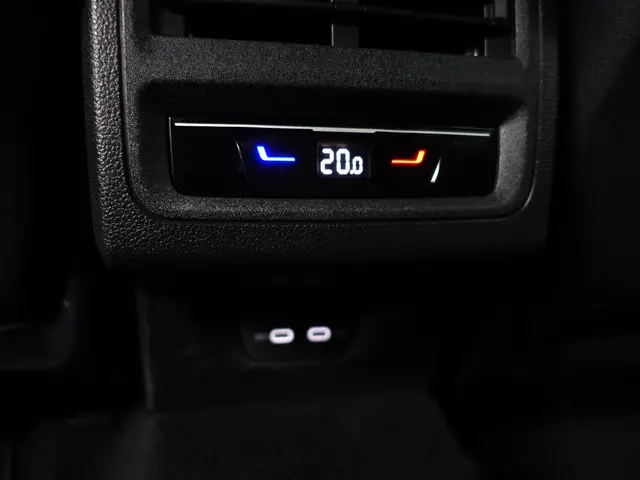 Volkswagen Golf 1.5 TSI Advance- 2022 Benzine 24