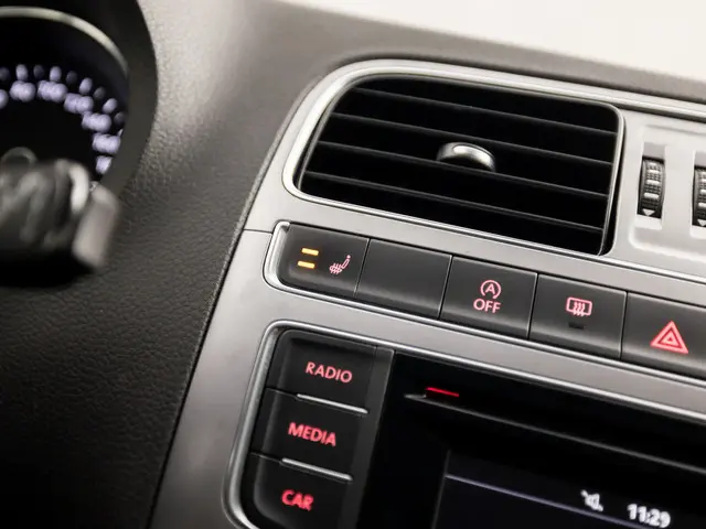 Volkswagen Polo 1.0 Luxury Sportline 2015 Benzine 8