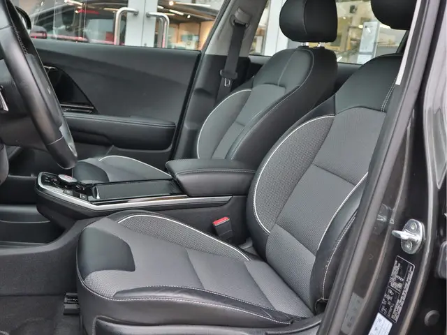 Kia e-Niro DynamicLine 64 kWh 2022 Elektrisch 19