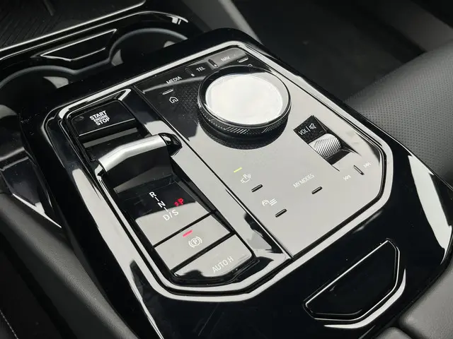 BMW 5 Serie Touring 530e xDrive 2024 Hybride Benzine 17