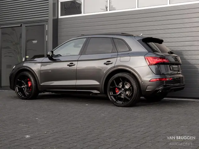 Audi Q5 55 TFSI e quattro S-Line 2022 Hybride Benzine 13