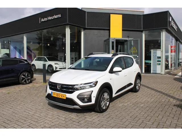 Dacia Sandero Stepway TCe 90 Comfort 2022 Benzine 12