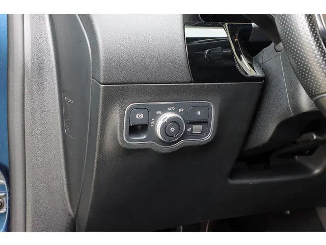 Mercedes-Benz GLA 250 e AMG Line 2022 Hybride Benzine 28