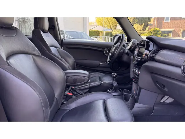 MINI Cooper Mini 1.5 Business 2018 Benzine 14