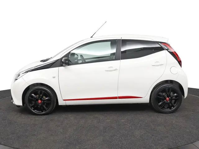 Toyota Aygo 1.0 VVT-i x-cite 2019 Benzine 3